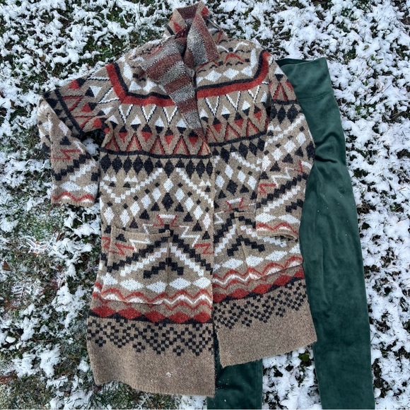 Cardigan - Picture 8 of 10